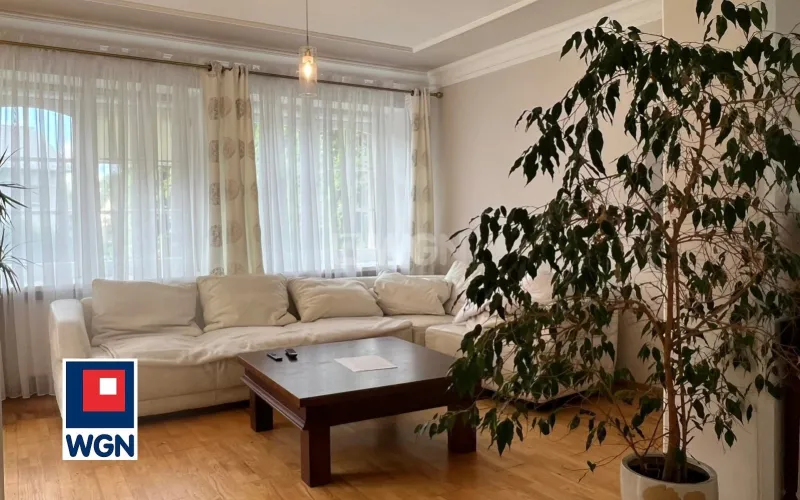 Dom na  sprzedaż Zagórze - Wygodna willa dla osób ceniacych spokój i komfort.